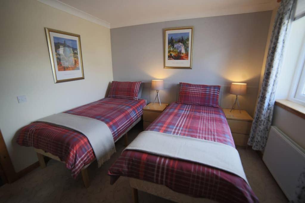Loch Ness Apartments Inverness Extérieur photo